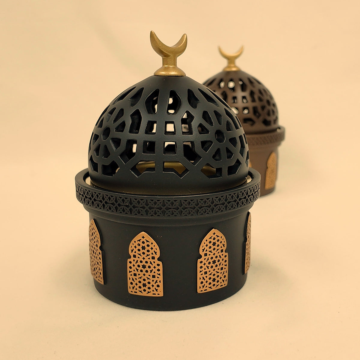 Crescent Style Burner in Black and Champagne