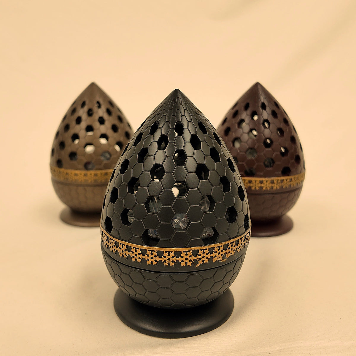 Honeycomb Style Burner set in all three colors, Black in front [Black]