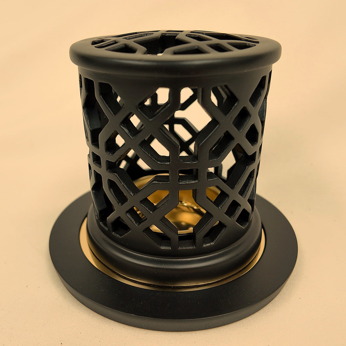Lattice Style Burner — Black, detail of the girih lattice and gold cup [Black]